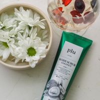 Скраб для тела с кокосом Plu 200 г