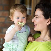 Соска-пустышка латексная круглая ночная Baby Shower 0 мес+ BABOO