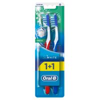 Щетка зубная средней жесткости Свежесть 3D White Oral-B/Орал-би 2шт