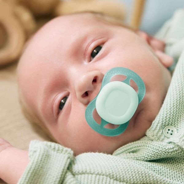 Соска-пустышка силиконовая с щитком-нагубником с футляром 0-2 мес. Ultra Start Philips Avent (SCF076/02) фото №6