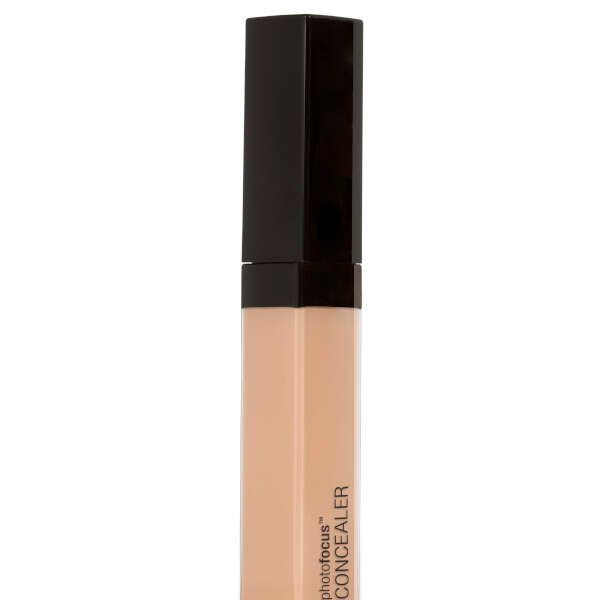Корректор жидкий Wet n Wild Photo Focus Concealer E840b light ivory