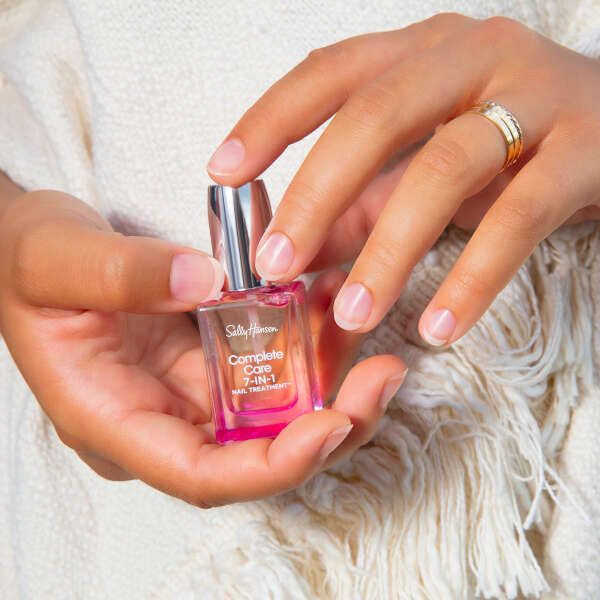 Средство для ухода за ногтями Nailcare Complete care 7-in-1 nail treatment Sally Hansen 13 мл