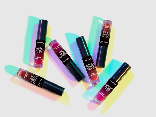Блеск для губ megalast stained glass lip gloss тон 1111448e love blinding glare wet n wild фото №3