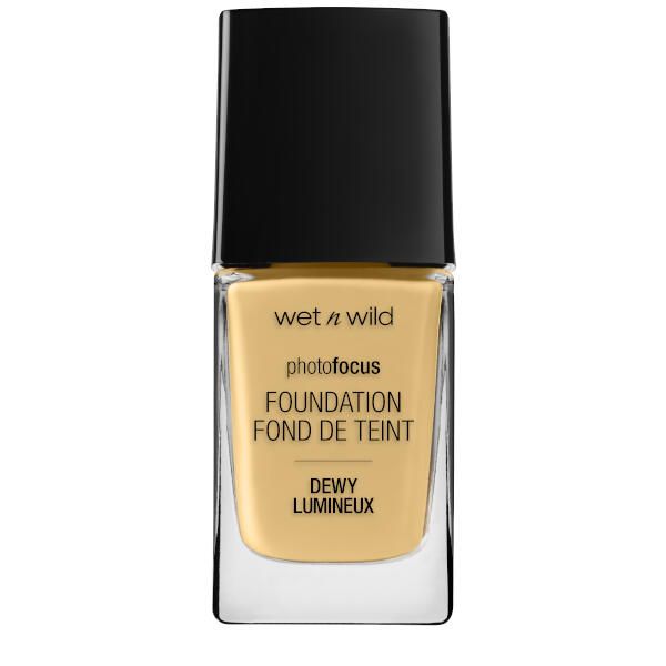 Тональный крем photo focus dewy foundation тон 1111524e golden beige wet n wild фото №7