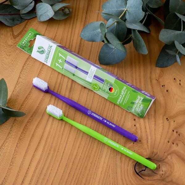 Щетка зубная средней жесткости для взрослых фиолетовая, зеленая Eco dental care Synergetic 2шт фото №5