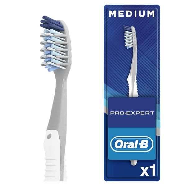 Зубная щетка Oral-B/Орал-Би Pro Expert Clean средняя жесткость интердентальный набор oral b орал би pro expert clinic line 1 шт