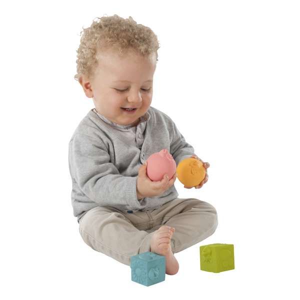 Игрушки в наборе: мячики, кубики Vulli фото №5