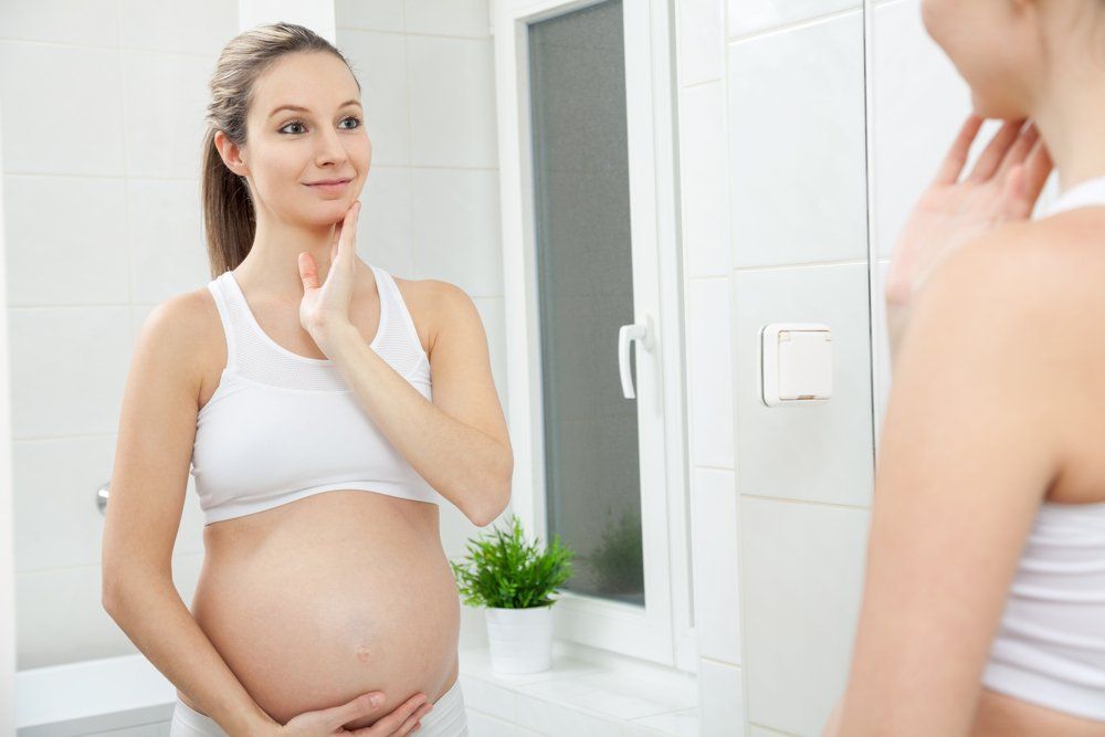 Уход за кожей при беременности: как устранить сухость